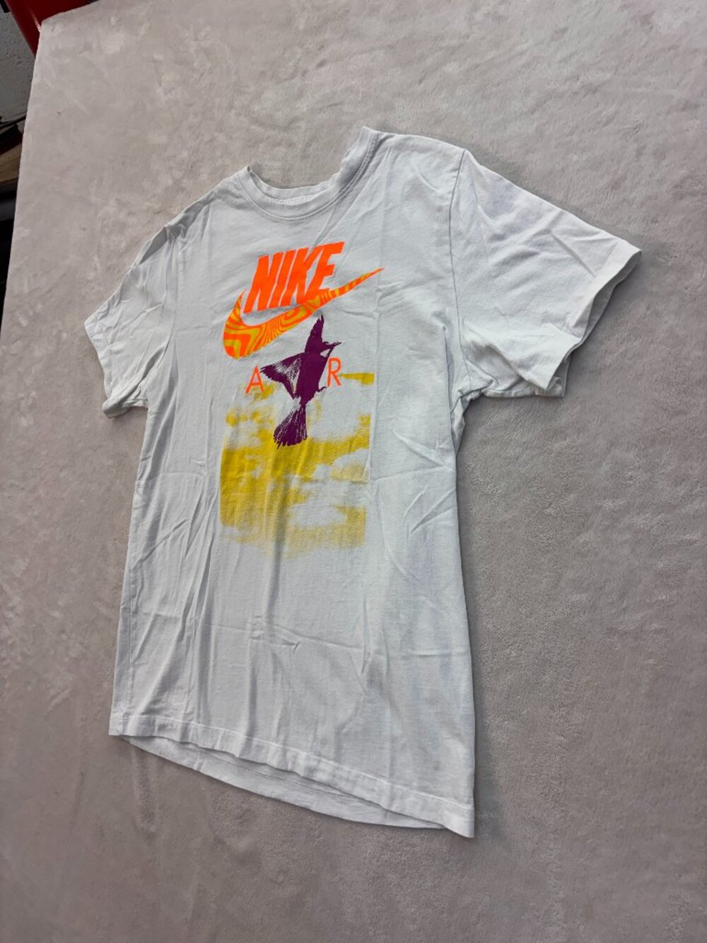 Nike Air Men's T-Shirt --- "The Nike Tee" --- Size: Large --- Great Condition!!
